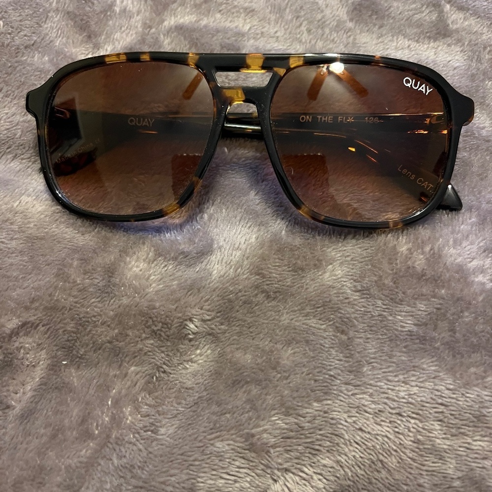 Quay tortoise shell polarized aviator sunglasses